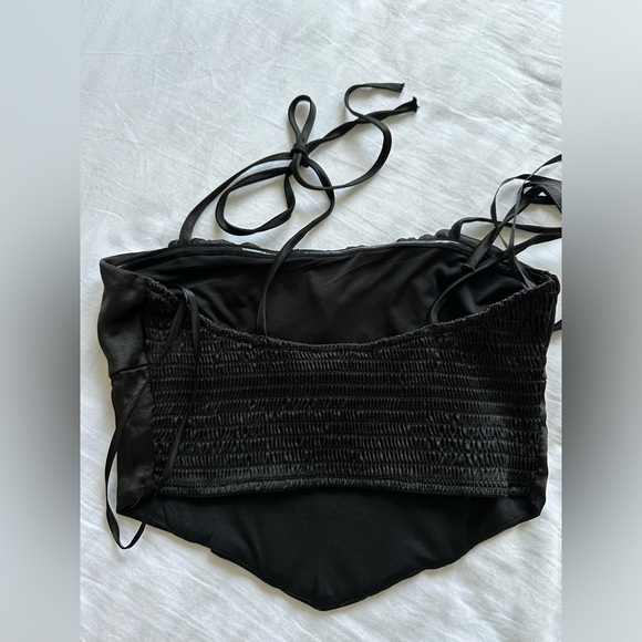 Black top - Picture 3 of 5